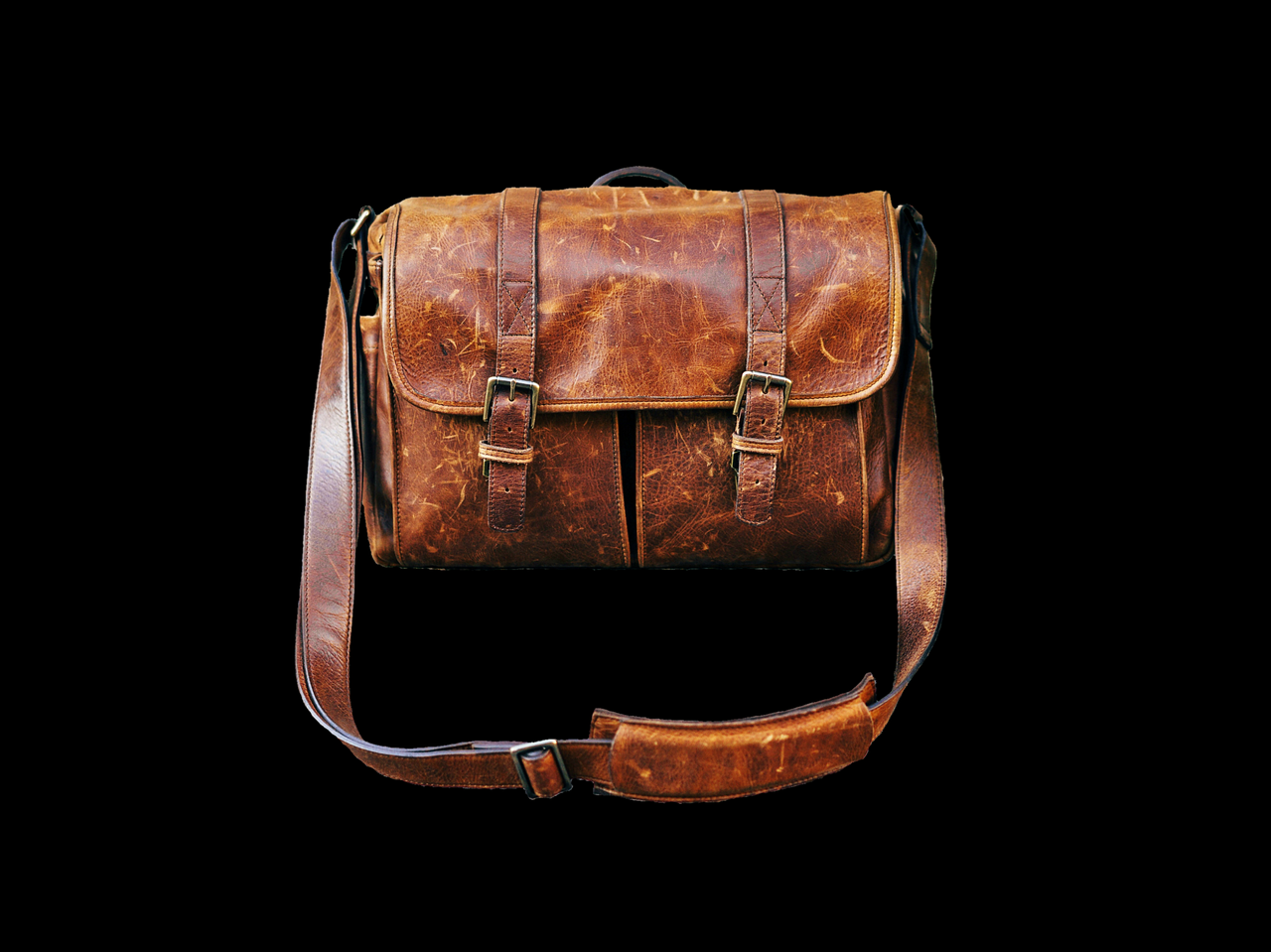 découvrez l'alliance unique entre articles en cuir personnalisés et innovations pâtissières, alliant savoir-faire artisanal et créativité gourmande.