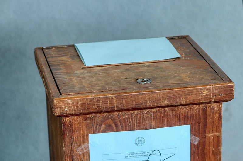 Élection municipale 2026 à Foix : Décryptage de l’affiche officielle du second tour et présentation des candidats en lice