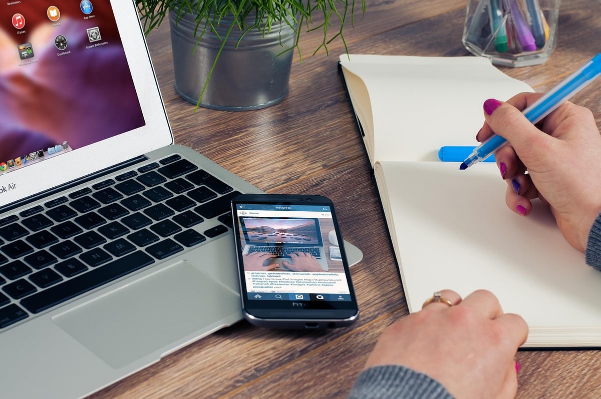Bessanh Komlan, l’initiateur d’« Innov’up Coach », inspire et dynamise la nouvelle génération d’entrepreneurs
